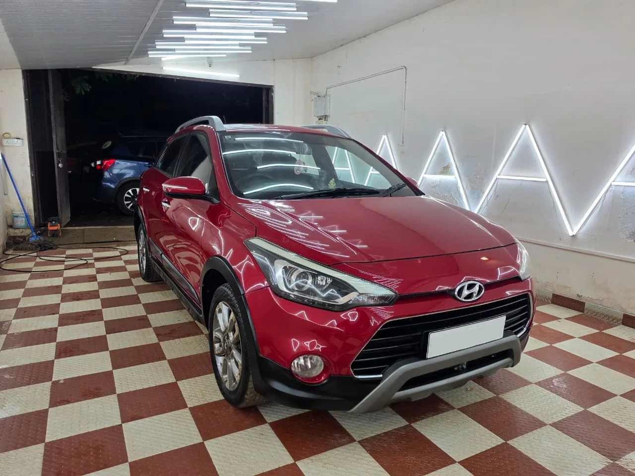 Detailed Hyundai with polished paint finish at Manic Mechanic Goa